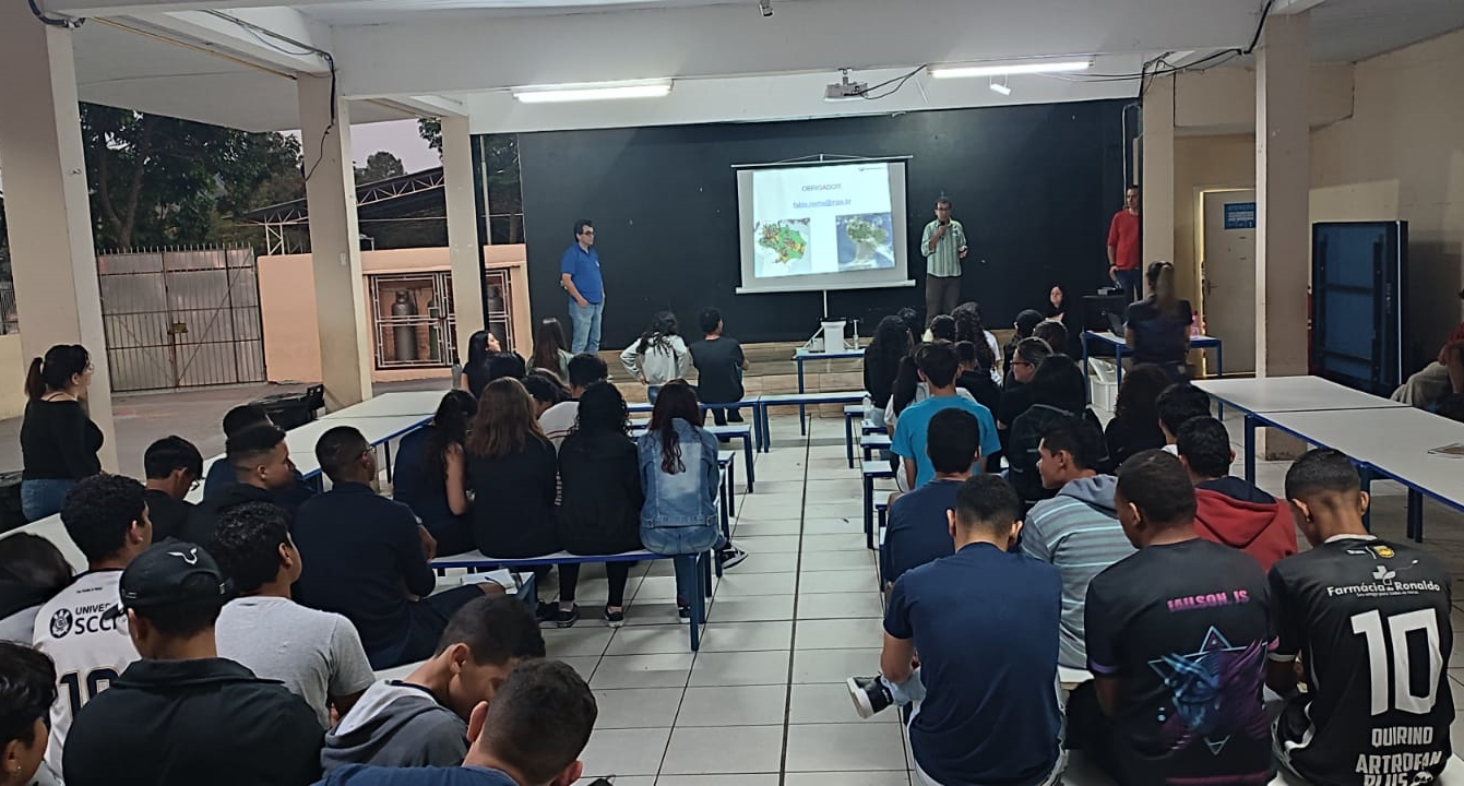 EE. Professora Lavínia Ribeiro Aranha - Várzea Paulista-SP