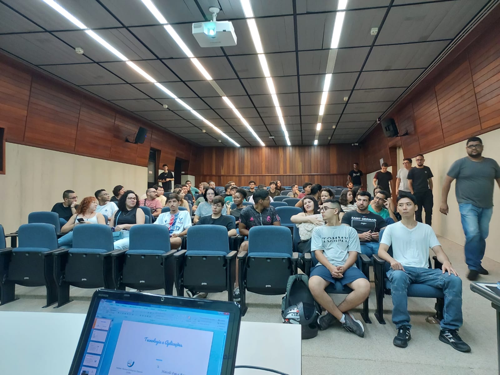 Visita dos alunos da Fatec de Cruzeiro-SP