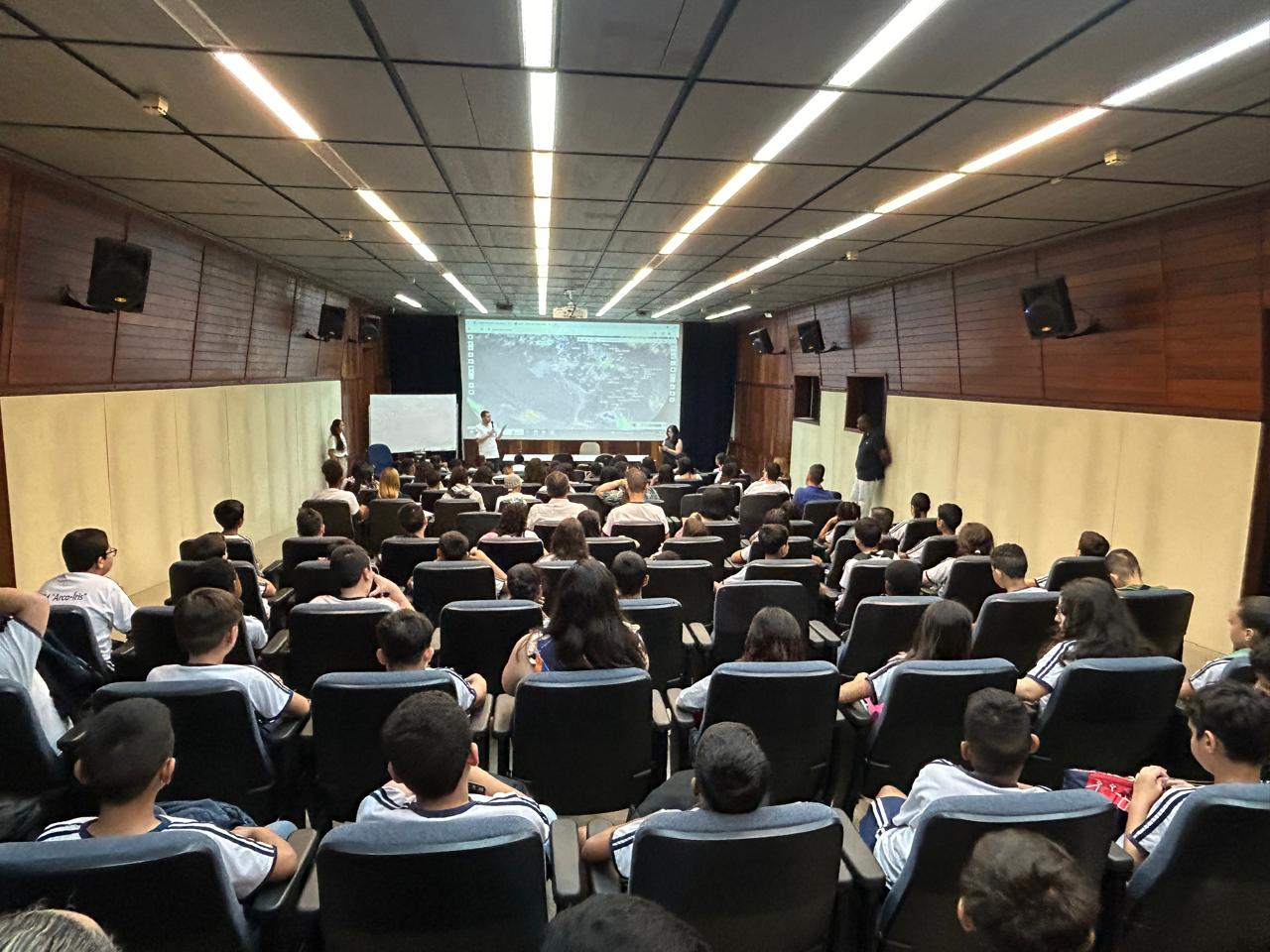 Escola Arco Iris da cidade de Queluz