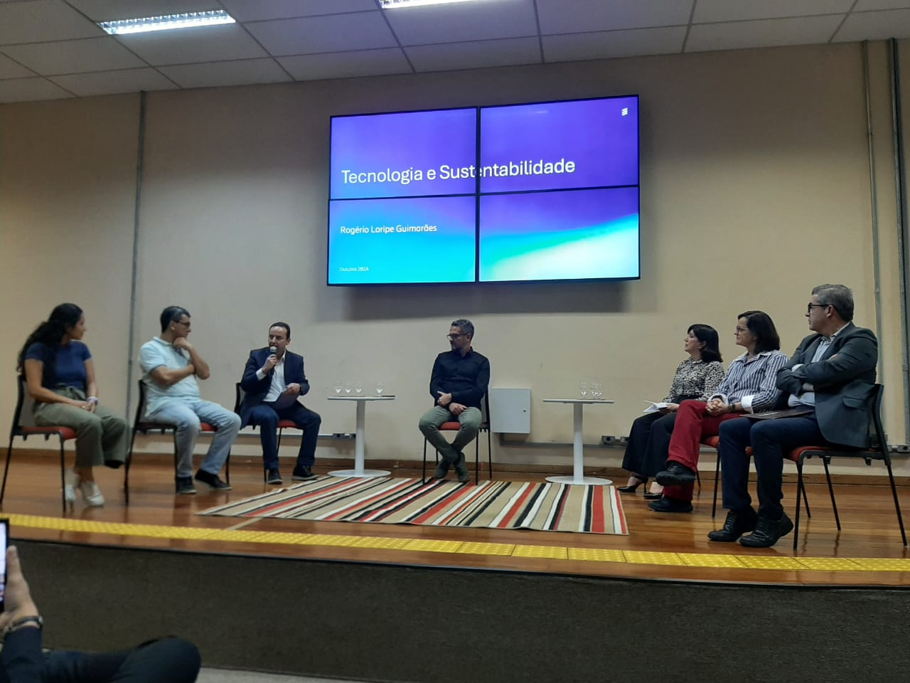 Mesa Redonda na FATEC de Cruzeiro-SP