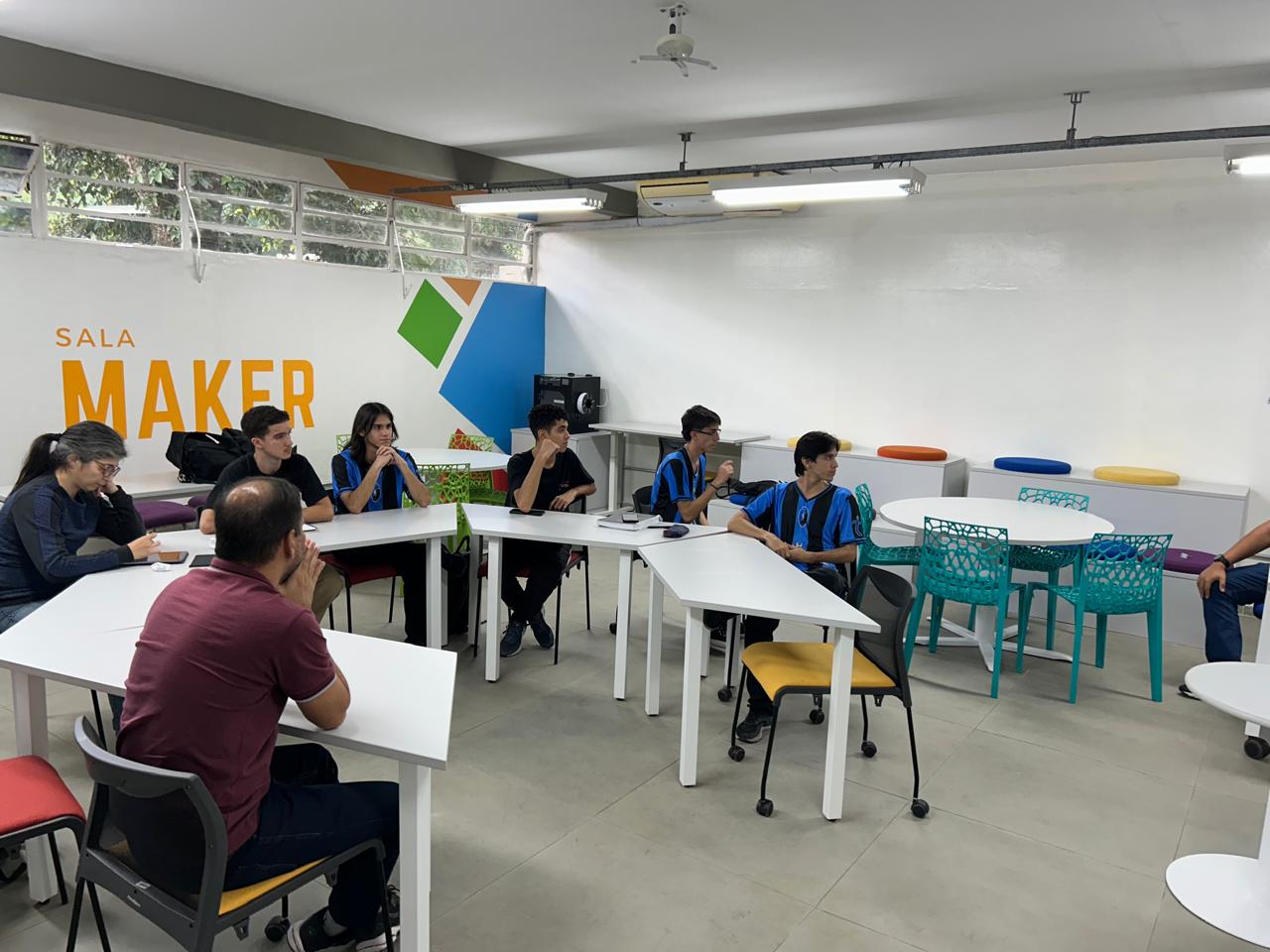 Visita à Etec Prof. José Sant'Ana de Castro