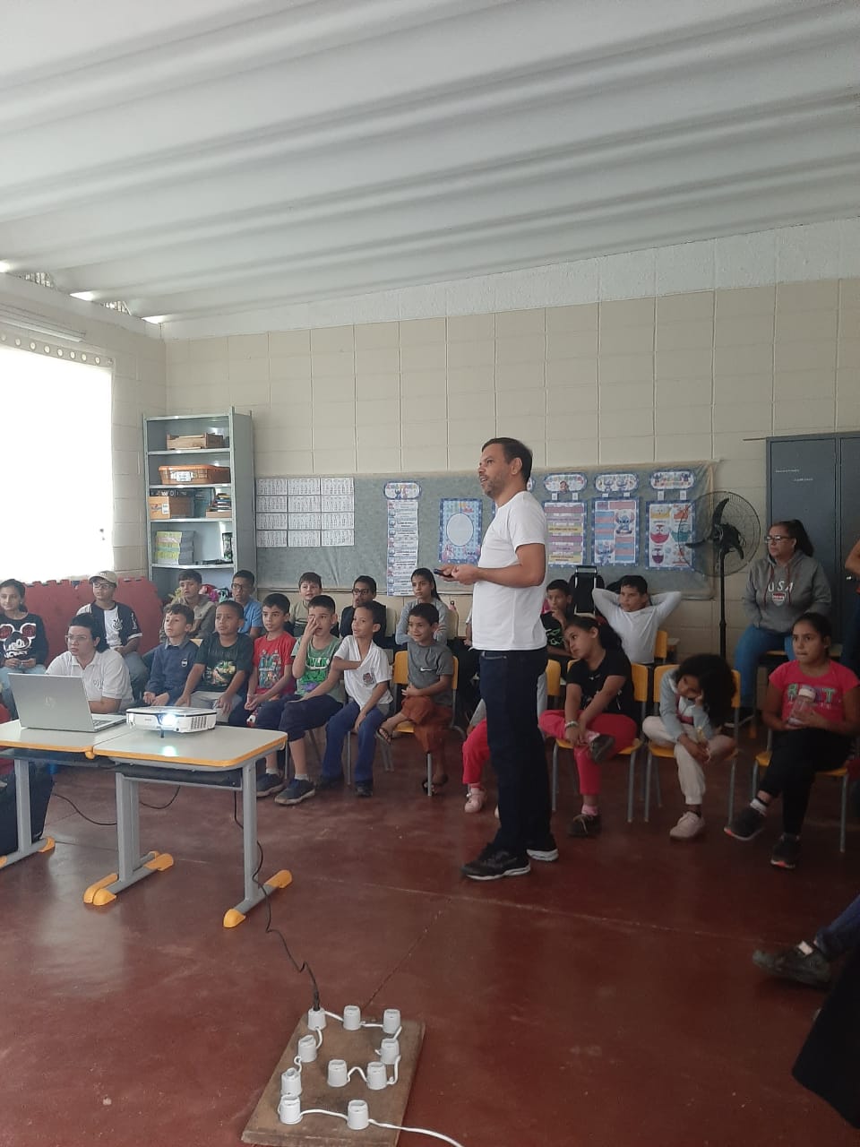 Visita à EMEIF(R) Professora Maria Apparecida Fonseca
