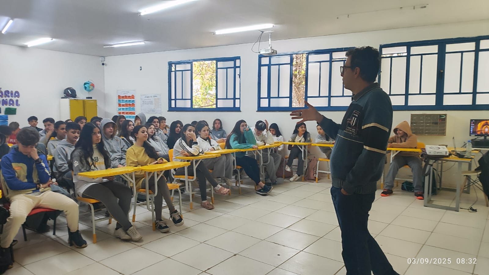 palestra A importância da Meteorologia para a Sociedade no  Colégio Dom Ferraz em São lourenço - MG