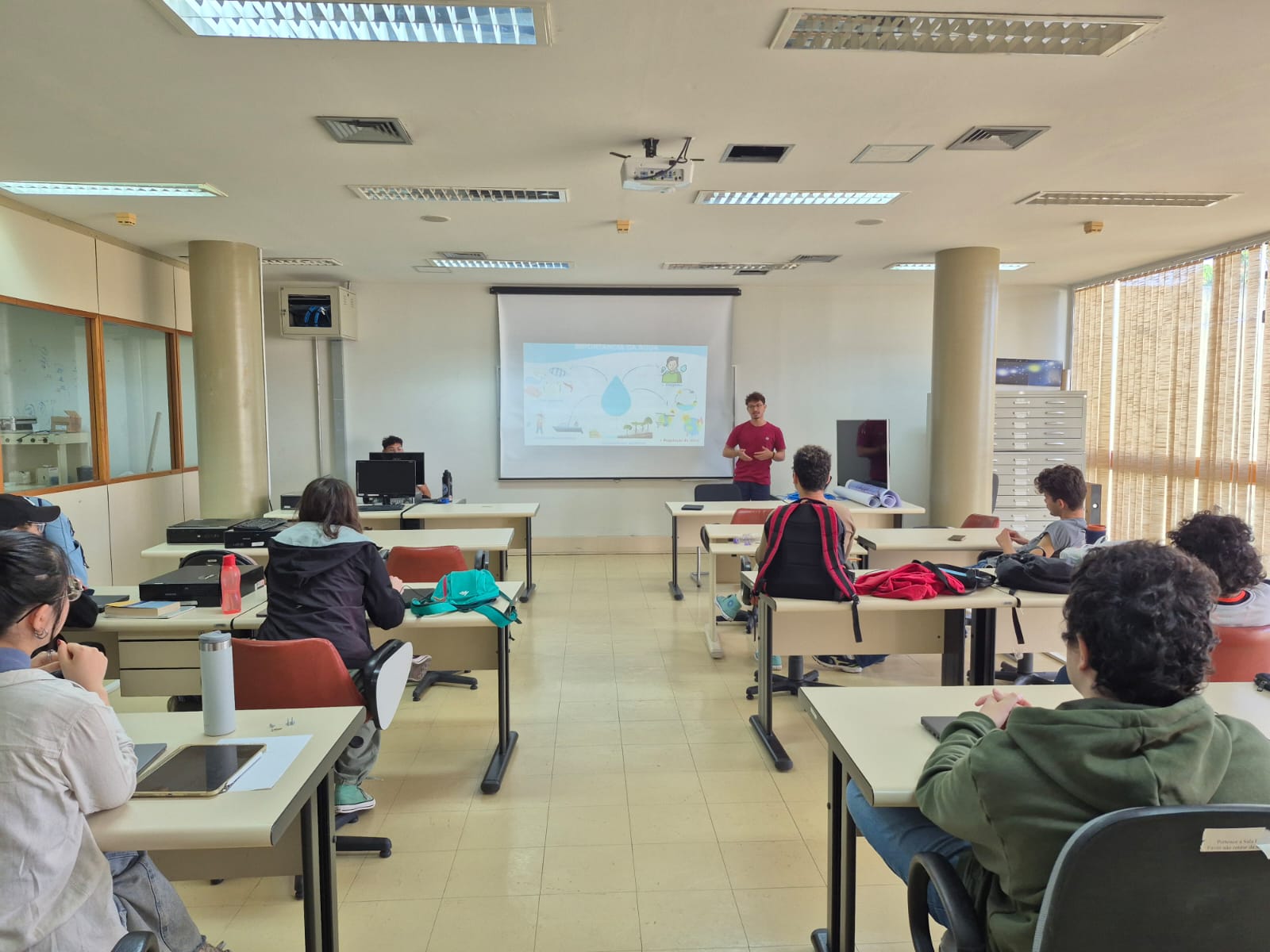 Projeto Mão na Chuva - Parceria entre Programa Educação - INPE com a USP (IAG)