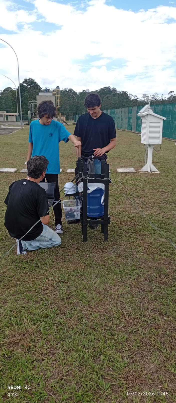Instalação do equipamento de baixo custo Anhanga no CPTEC-INPE de Cachoeira Paulista-SP