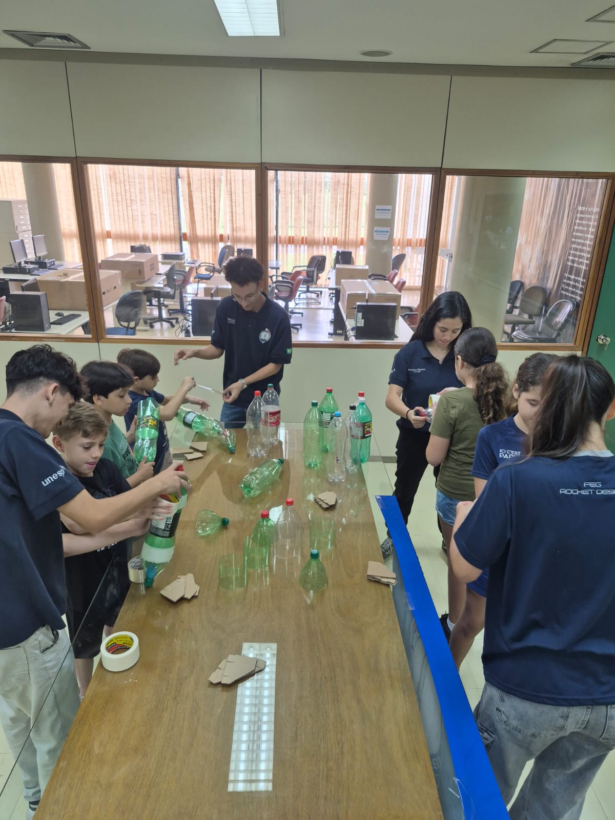 Oficina de Foguetes no Laboratório de Instrumentação meteorológica e científica do CPTEC-INPE Cachoeira PAulista - SP